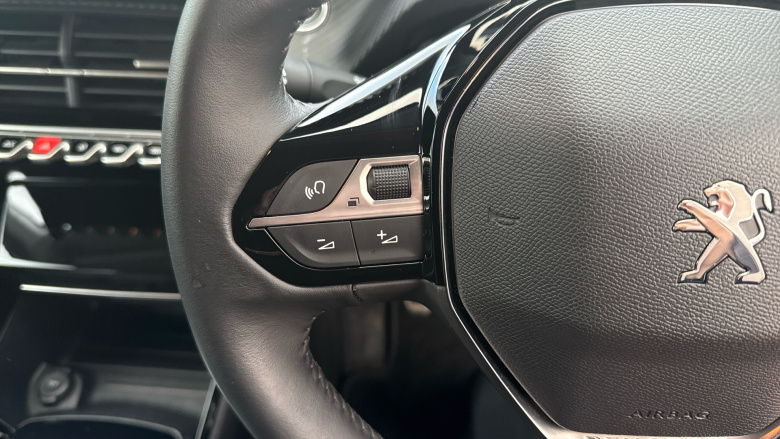 Peugeot 208 1.2 PureTech 100 Allure Premium + 5dr Petrol Hatchback